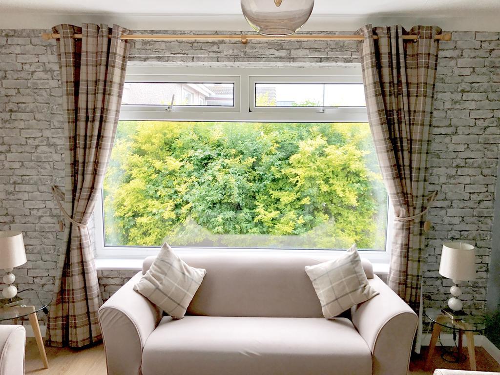 홀리헤드 Ednyfed South Stack Road 빌라 외부 사진