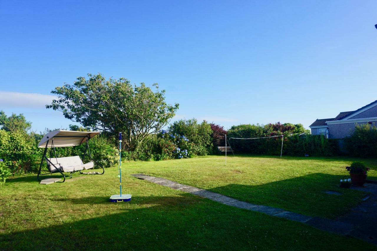 홀리헤드 Ednyfed South Stack Road 빌라 외부 사진
